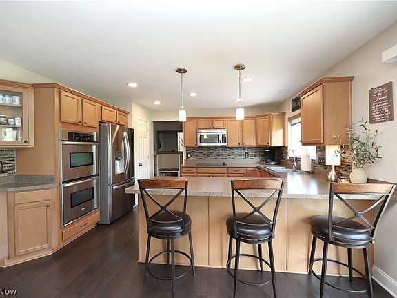 3rd image of 2863 Emma Ln