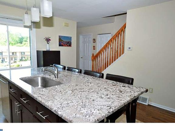 3rd image of 1747 W Chester Pike Unit 24