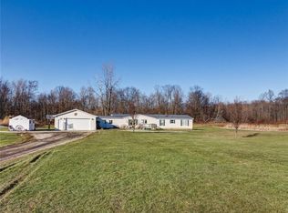 2239 Plymouth Ridge Rd, Ashtabula, OH 44004