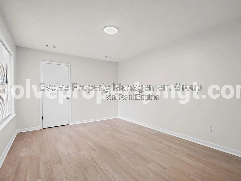 2295 Belin Dr — Photo 11