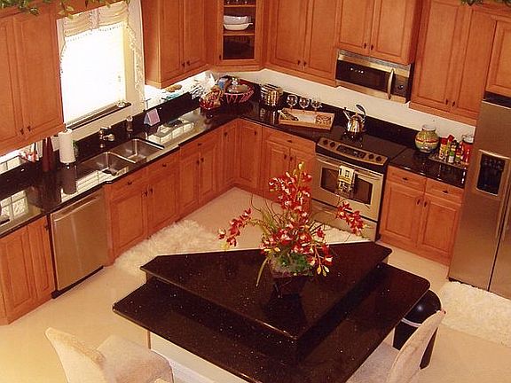 2nd image of 7327 Chesterhill Cir