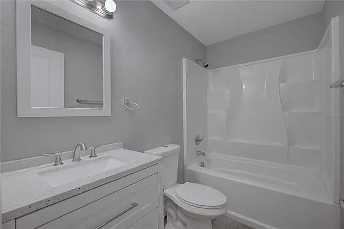 304 Corsica Ct #B — Photo 11