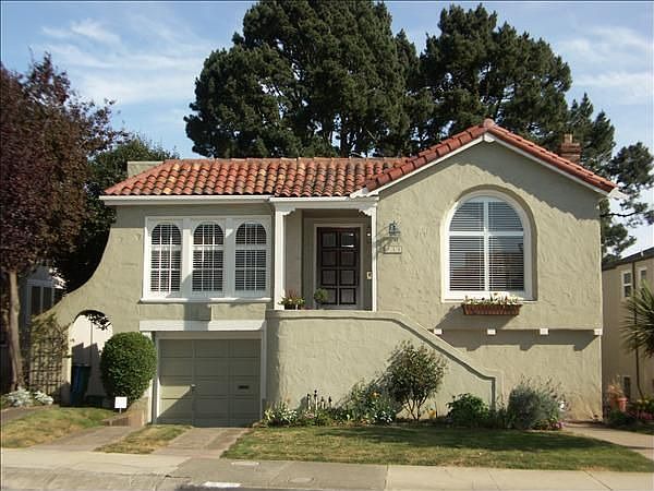 1st image of 325 Urbano Dr