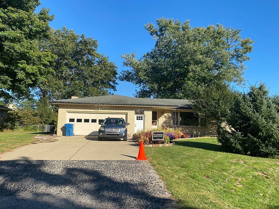 1st image of 5843 Ponderosa Dr
