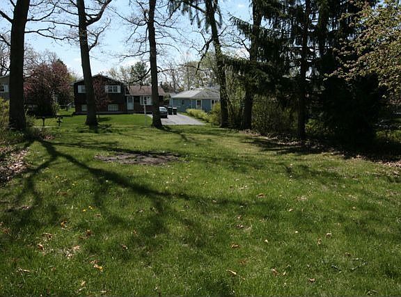 2nd image of 25292 W Lincoln Dr