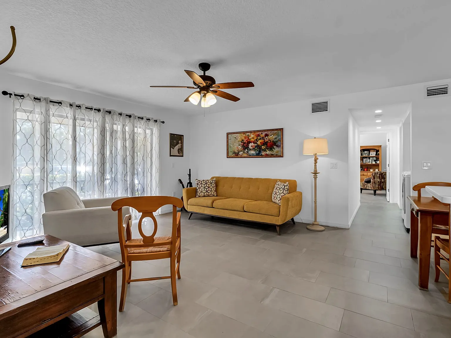 2 bed, 1068 sqft, $2,100 — Photo 4