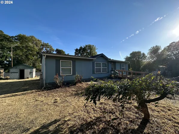222 Main St, Wishram, WA 98673