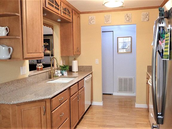 4th image of 344 Bob White Ct