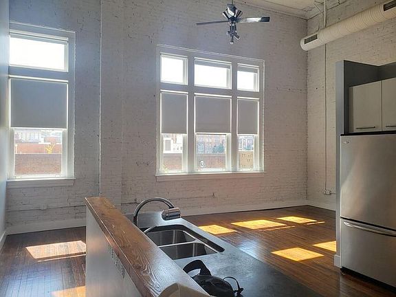 2nd image of 17 Church Ave SW #301