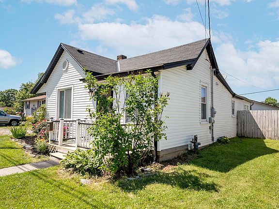 3rd image of 1810 Meriline Ave