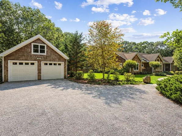 119 Abrahams Path, East Hampton, NY 11937