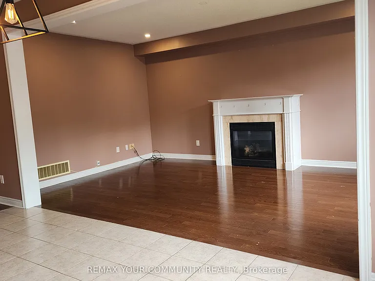 3 Prince Of Wales Dr — Photo 11