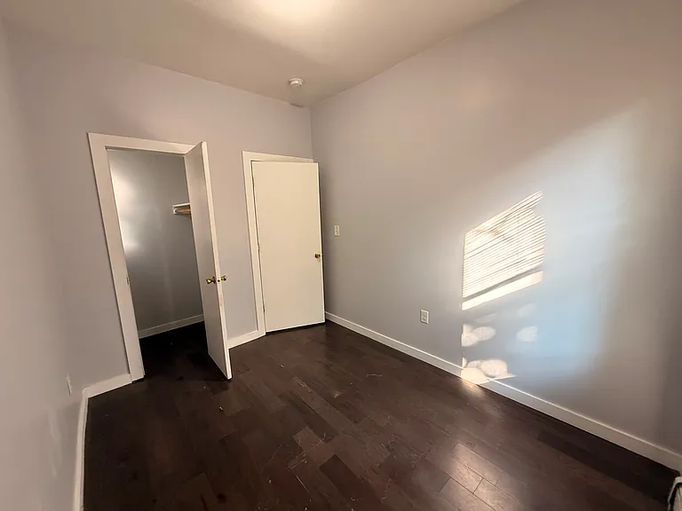 29 Bartholdi Ave #A1 — Photo 2