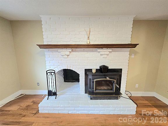 4th image of 51 Mulberry Ct