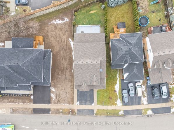 4 Clairfields Dr W, Guelph, ON N1G 5H5