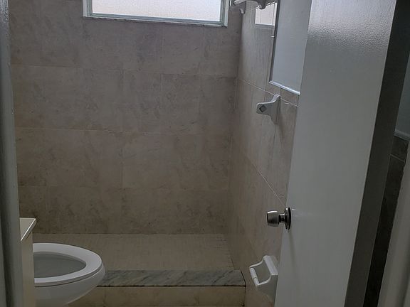 5th image of 2799 E 4th Ave APT 15