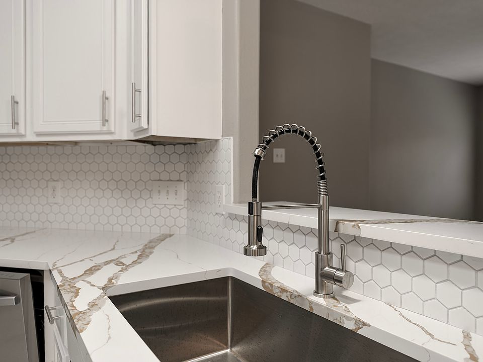 1st image of 33612 Zubin Ln