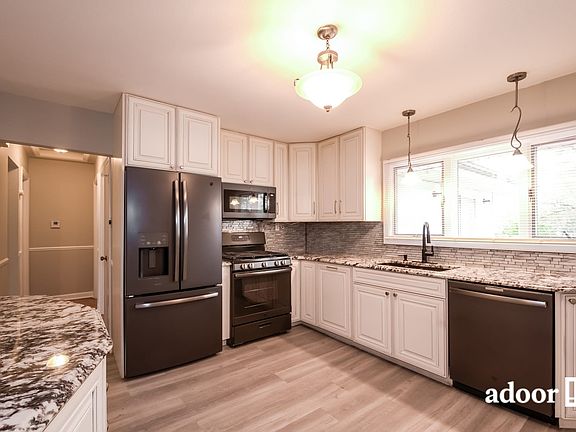 4th image of 55 Saint Maurice Ln