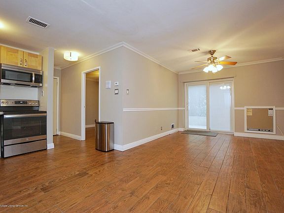 5th image of 890 Armstrong Ave APT B3