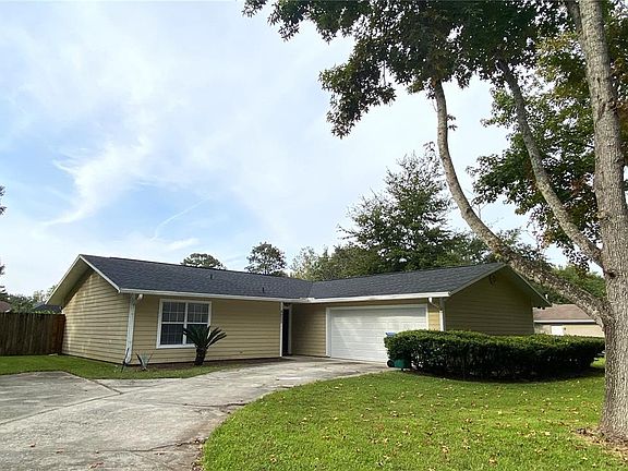 3rd image of 6025 NW 113th Pl