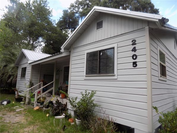 2405 NE 70th Ter