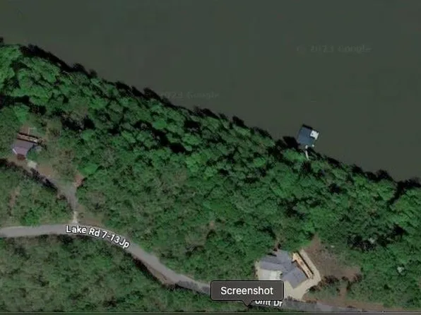 21 Apache Point Dr, Climax Springs, MO 65324