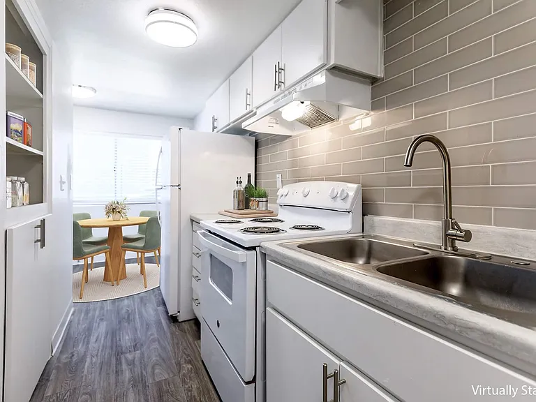 Palisade Park Aparments — Photo 25