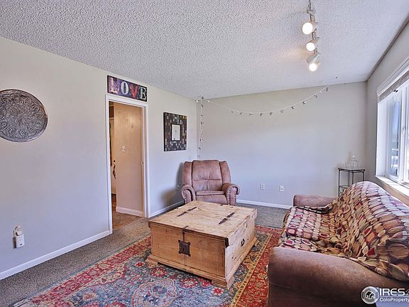 3rd image of 729 Ponderosa Dr