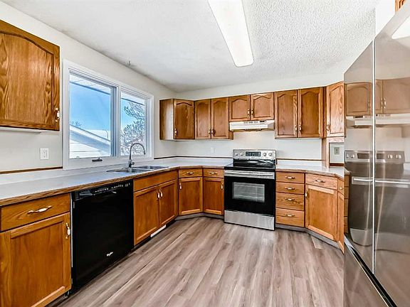 2nd image of 5208 S 40th St