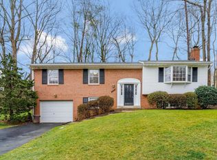 5101 Walport Ln, Fairfax, VA 22032