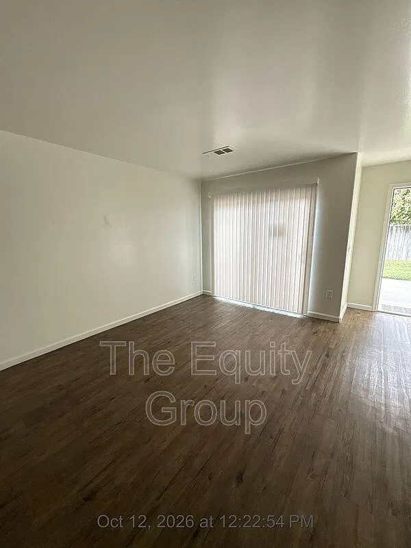 2 bed, 2.0 bath, 995 sqft, $1,450 — Photo 4