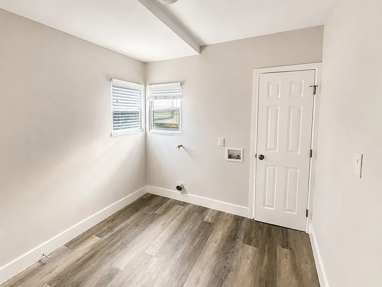88 S Allen Ave — Photo 6
