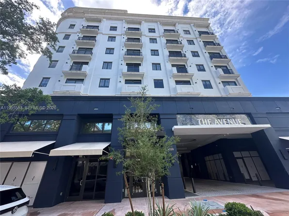 4220 Laguna St #308, Coral Gables, FL 33146