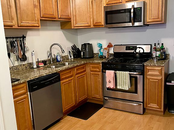 2nd image of 1330 N Cleaver St APT 1C