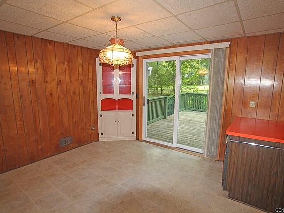 3rd image of 2627 Nichols St