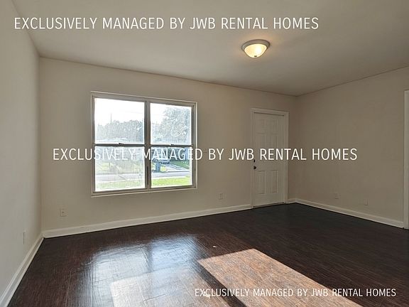 5th image of 1042 Underhill Dr