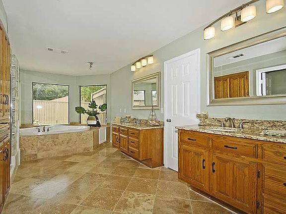 5th image of 6231 La Cosa Dr