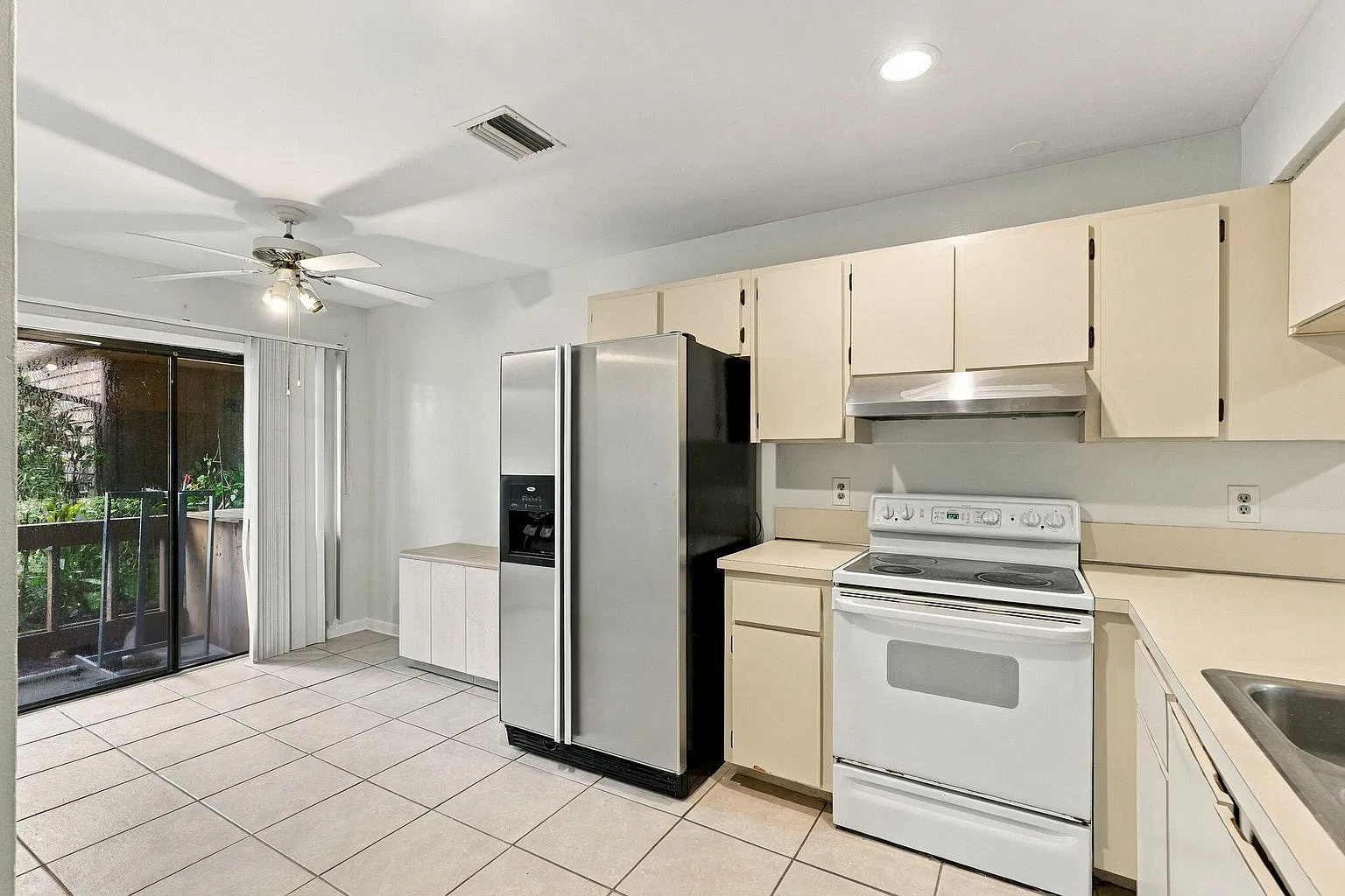 6180 Pine Tree Ln — Photo 3