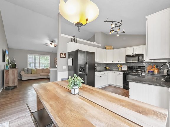 2nd image of 4353 Sweet Cherry Ln