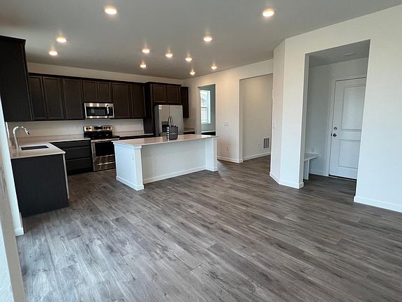 2nd image of 2432 Cabin Creek Ave