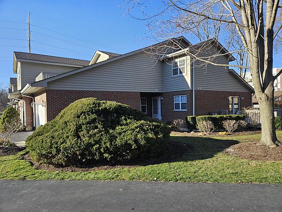 2nd image of 105 Willow Creek Ln