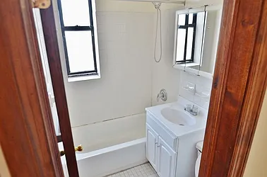 Rented by CITY SKYLINE REALTY INC