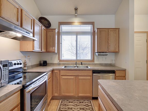 5th image of 693 35th St W