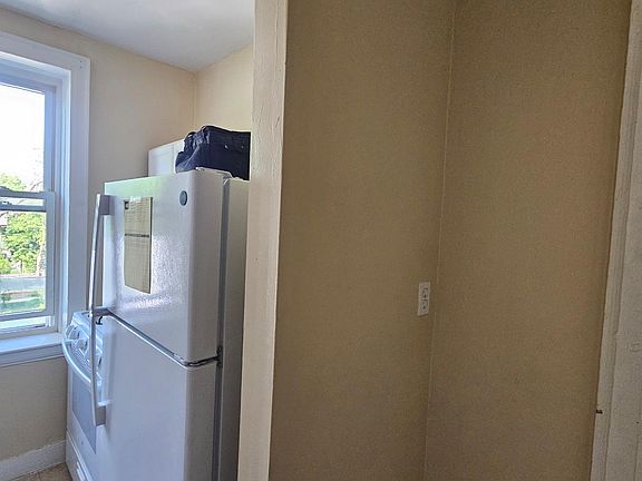 2nd image of 34 Hotchkiss St #C4