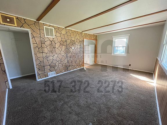3rd image of 2216 Meadowlawn Dr