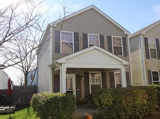 807 Symphony Dr, Aurora, IL 60504