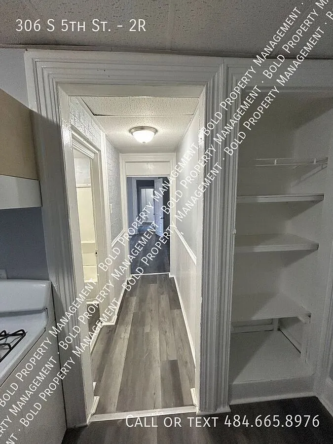 2 Bedroom Apartment — Photo 4