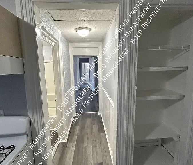 306 S 5th St #2R — Photo 4