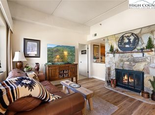 303 Sugar Top Dr UNIT 2715, Sugar Mountain, NC 28604