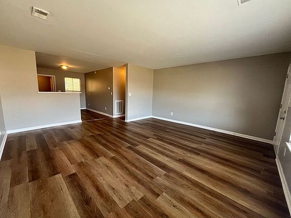 4th image of 3987 Teakwood Dr Unit B